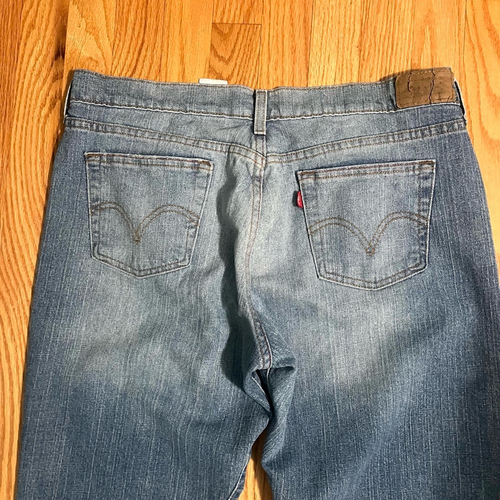 Levi's Straight Leg Jeans 12 - Picture 6 of 6